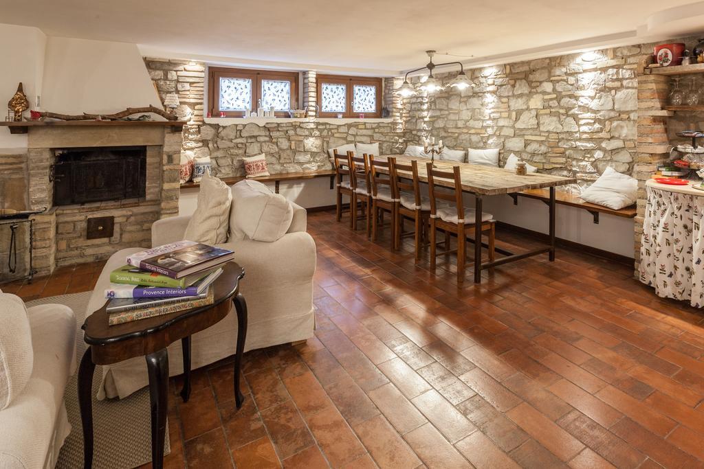 Assisi Charme Bed & Breakfast ภายนอก รูปภาพ