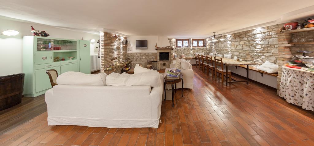 Assisi Charme Bed & Breakfast ภายนอก รูปภาพ
